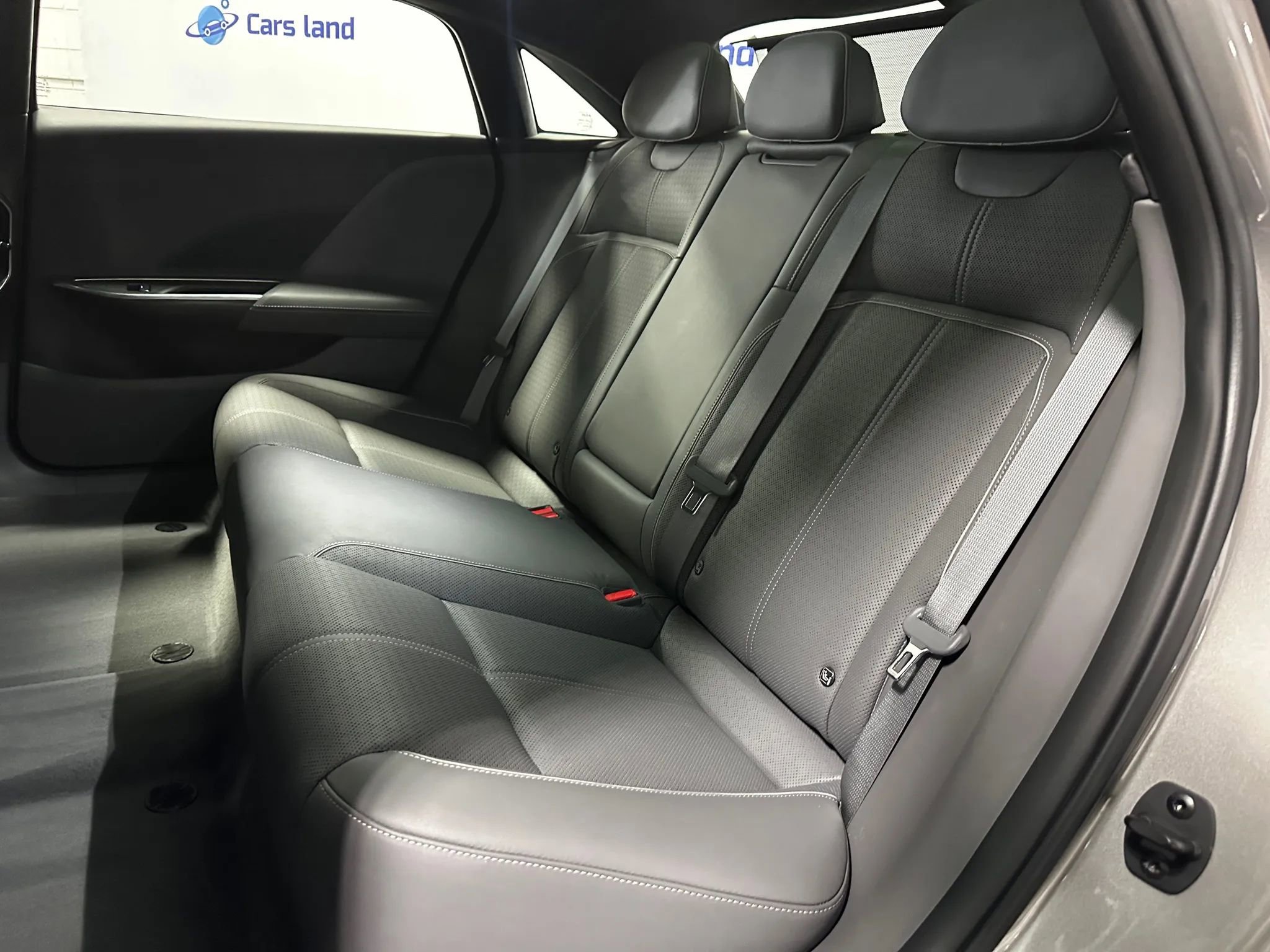 Used 2022 Lucid Air Grand Touring image 17