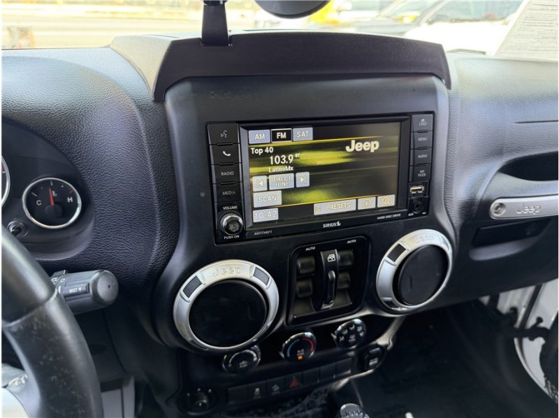 Used 2015 Jeep Wrangler Unlimited Sport AWD/4WD image 40