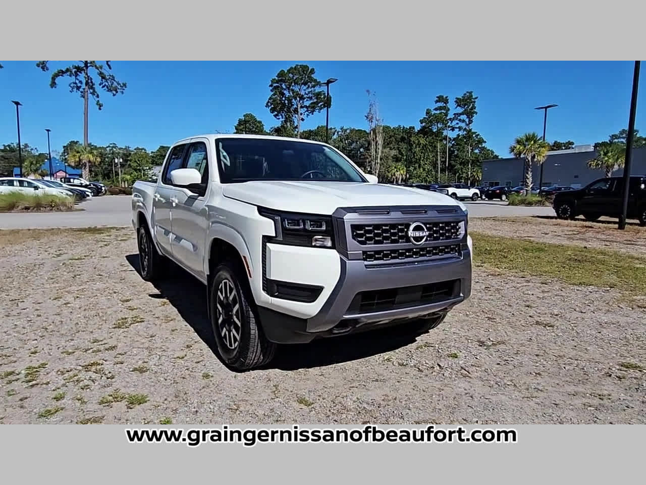 New 2026 Nissan Frontier SV image 17