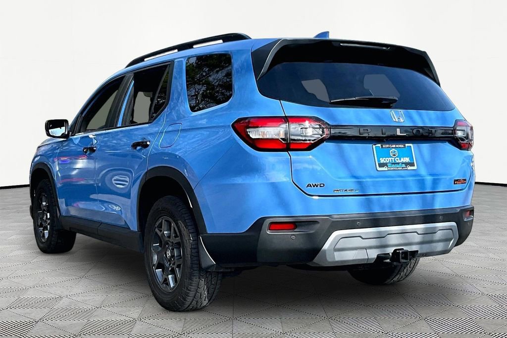 Used 2024 Honda Pilot TrailSport image 5
