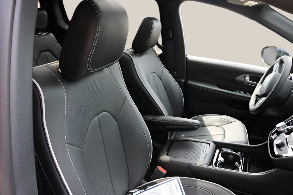 New 2027 Chrysler Pacifica Limited FWD image 23