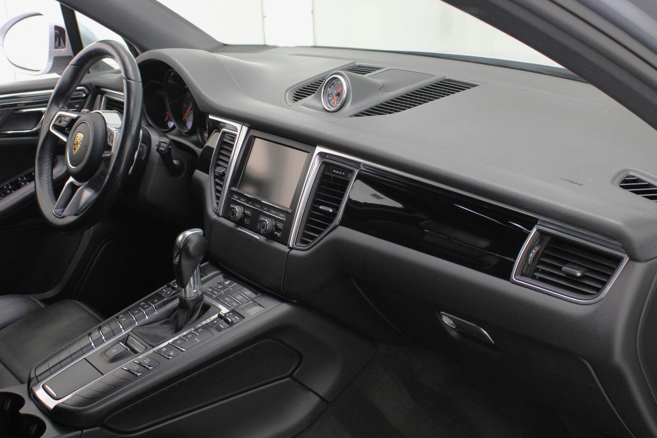 Used 2016 Porsche Macan S image 47