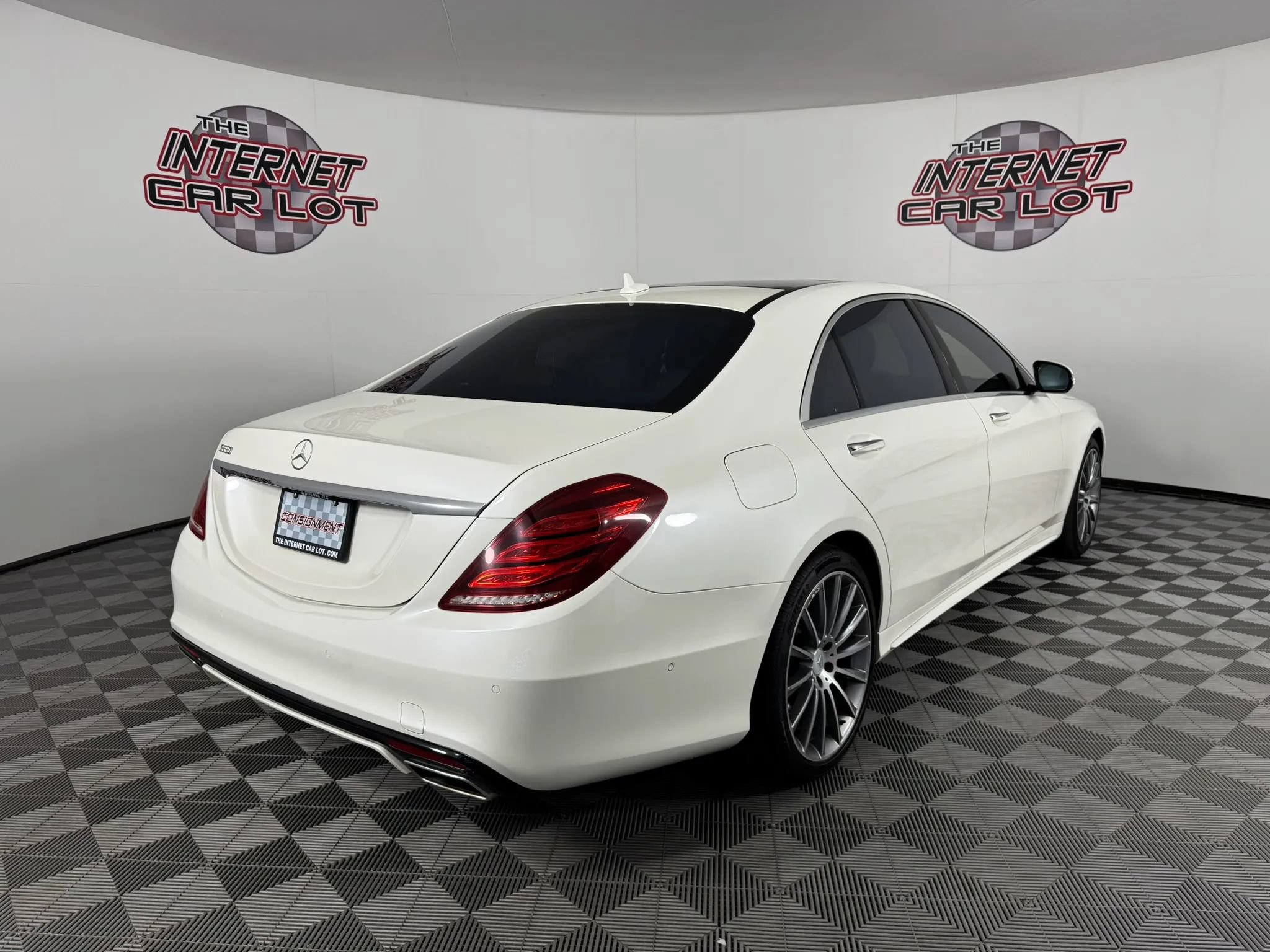 Used 2015 Mercedes-Benz S 550 Sedan image 7
