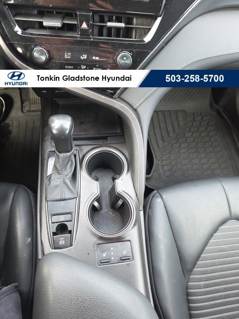 Used 2021 Toyota Camry SE w/ Cold Weather Package image 17