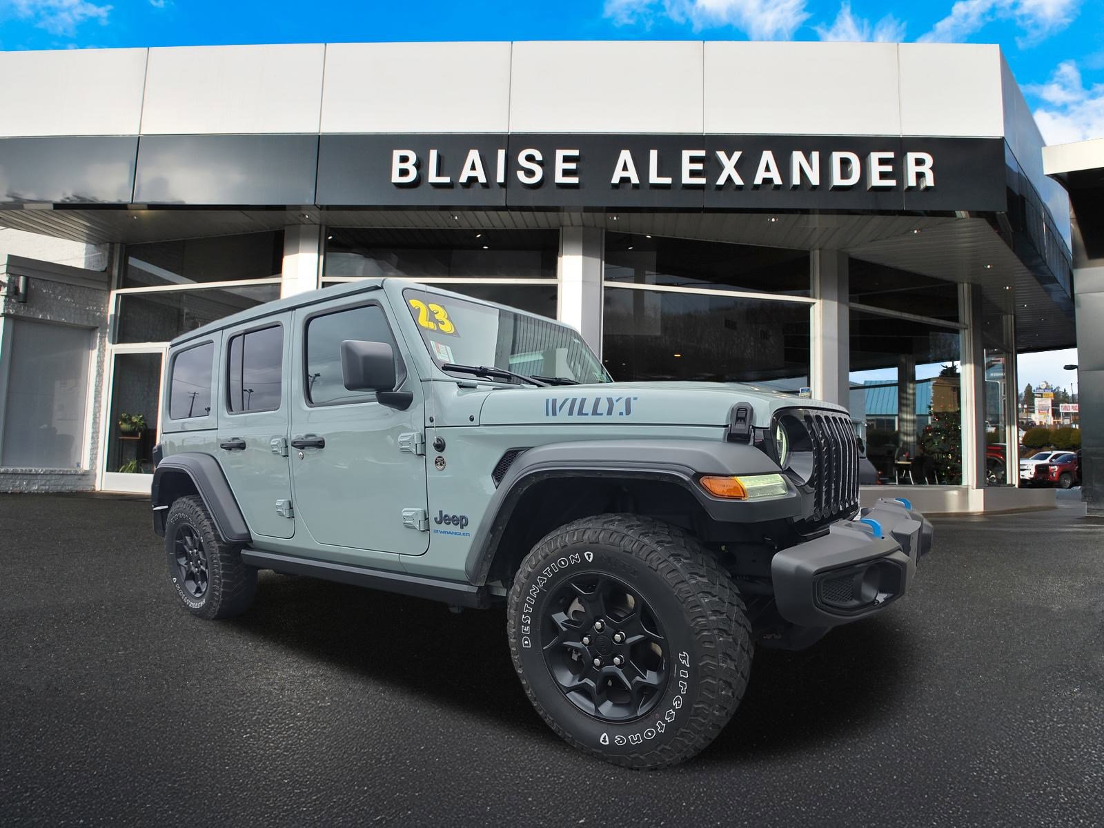 Used 2023 Jeep Wrangler Unlimited w/ Sun & Screen Package