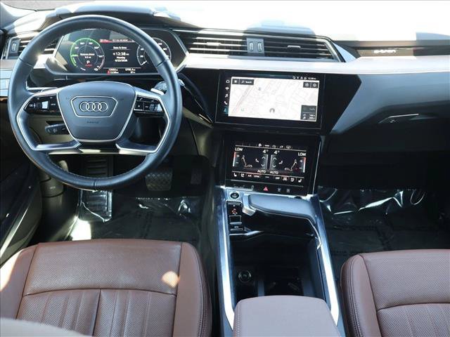 Used 2024 Audi Q8 e-tron Premium Plus w/ Premium Plus Package AWD/4WD image 23