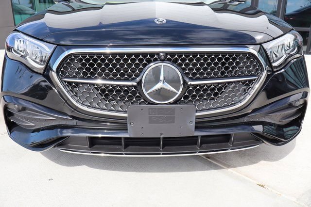 Used 2025 Mercedes-Benz E 350 4MATIC Sedan image 17