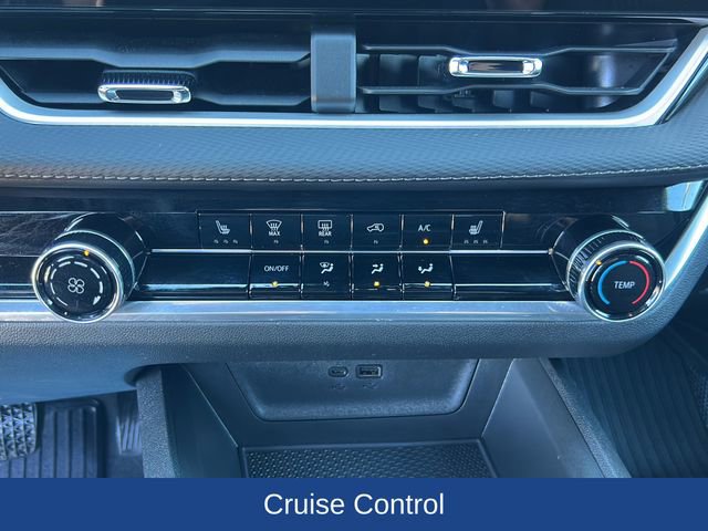 Used 2026 Chevrolet Equinox LT w/ Safety and Technology Package image 14