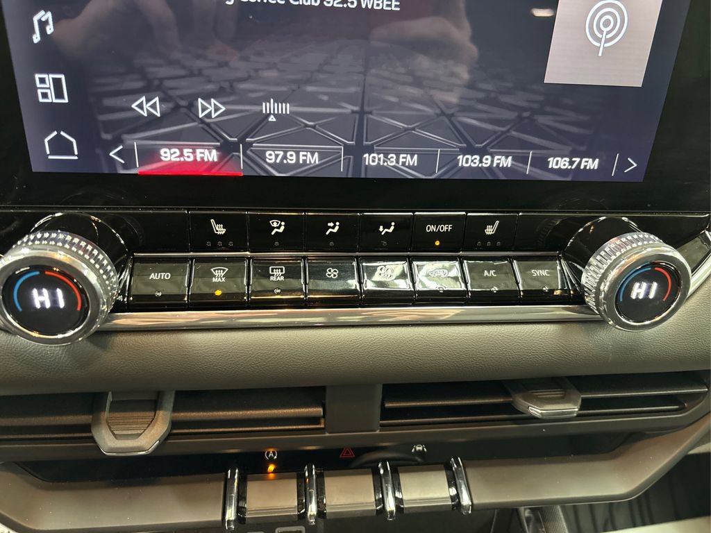 Used 2024 GMC Canyon Elevation w/ Elevation Premium Package image 27