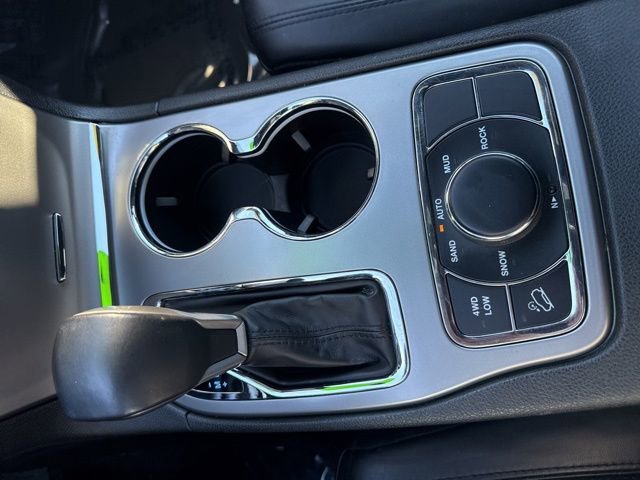 Certified 2022 Jeep Grand Cherokee Laredo X image 18