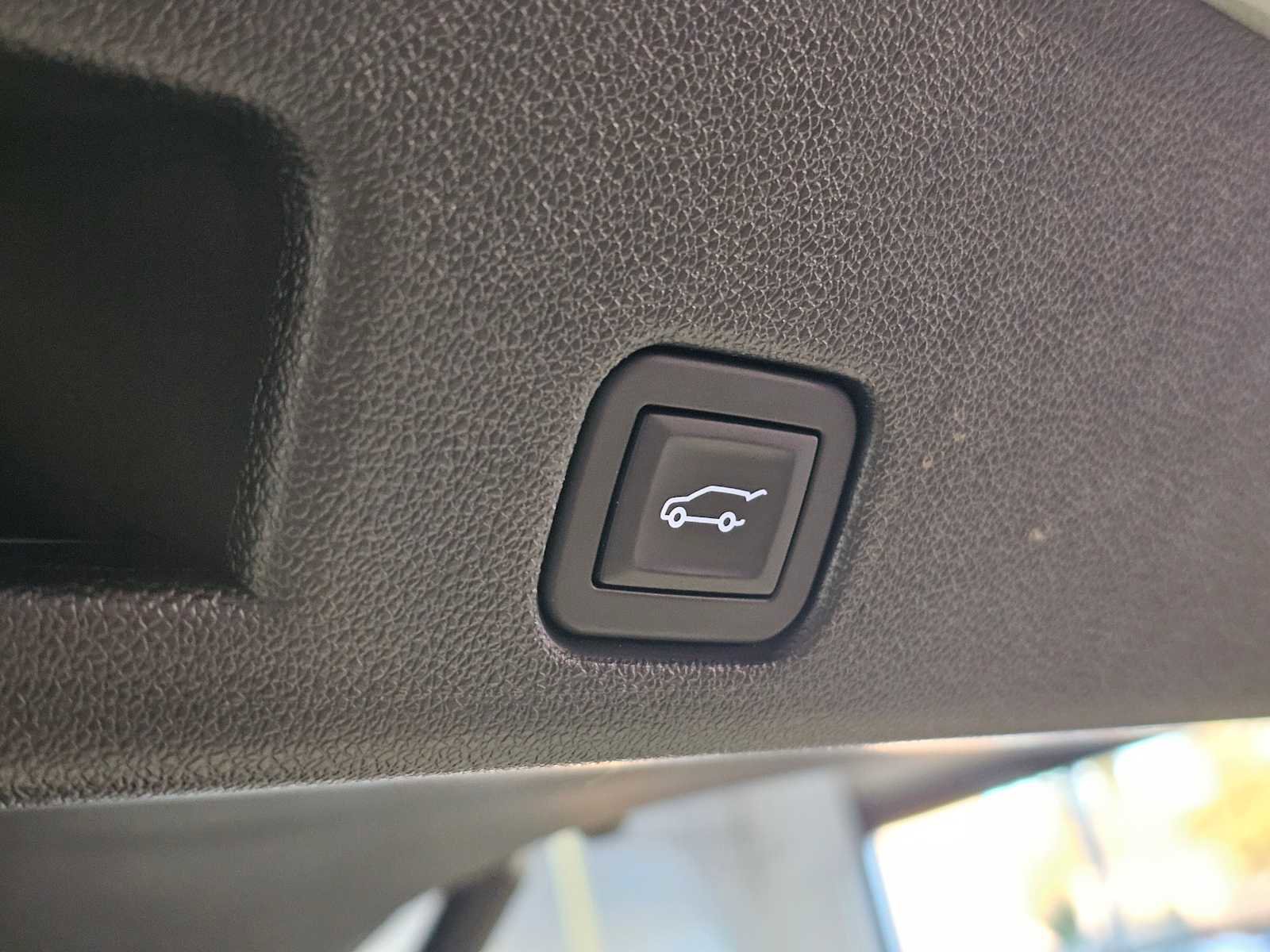 Used 2024 GMC Acadia AT4 w/ Super Cruise Package image 17