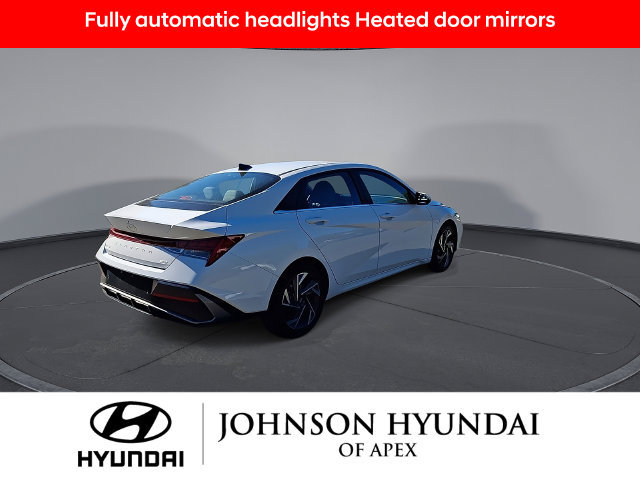 Certified 2024 Hyundai Elantra Limited FWD image 9