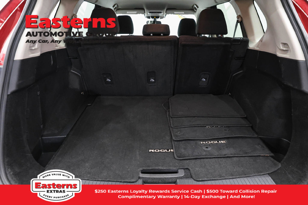 Used 2023 Nissan Rogue S AWD/4WD image 10
