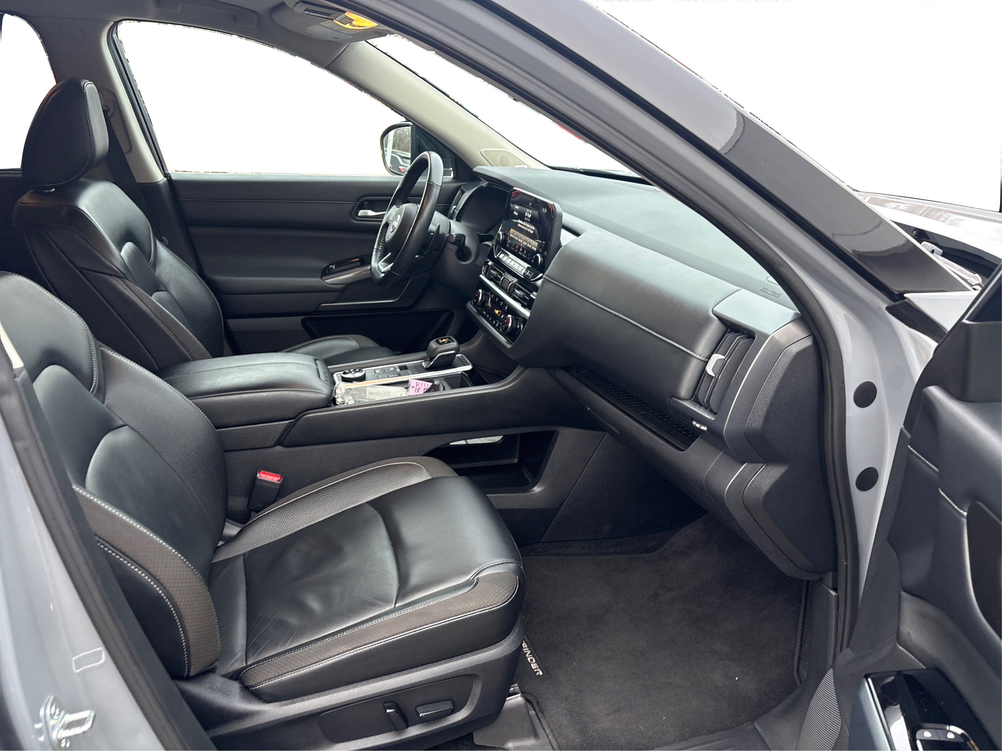 Used 2022 Nissan Pathfinder SL w/ SL Premium Package image 20