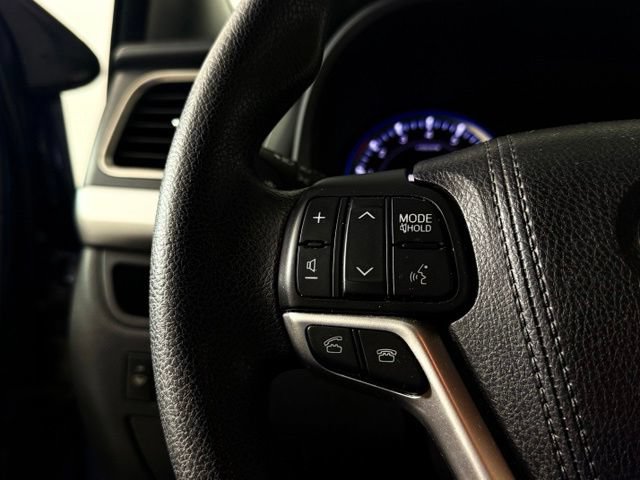 Used 2016 Toyota Highlander LE FWD image 20