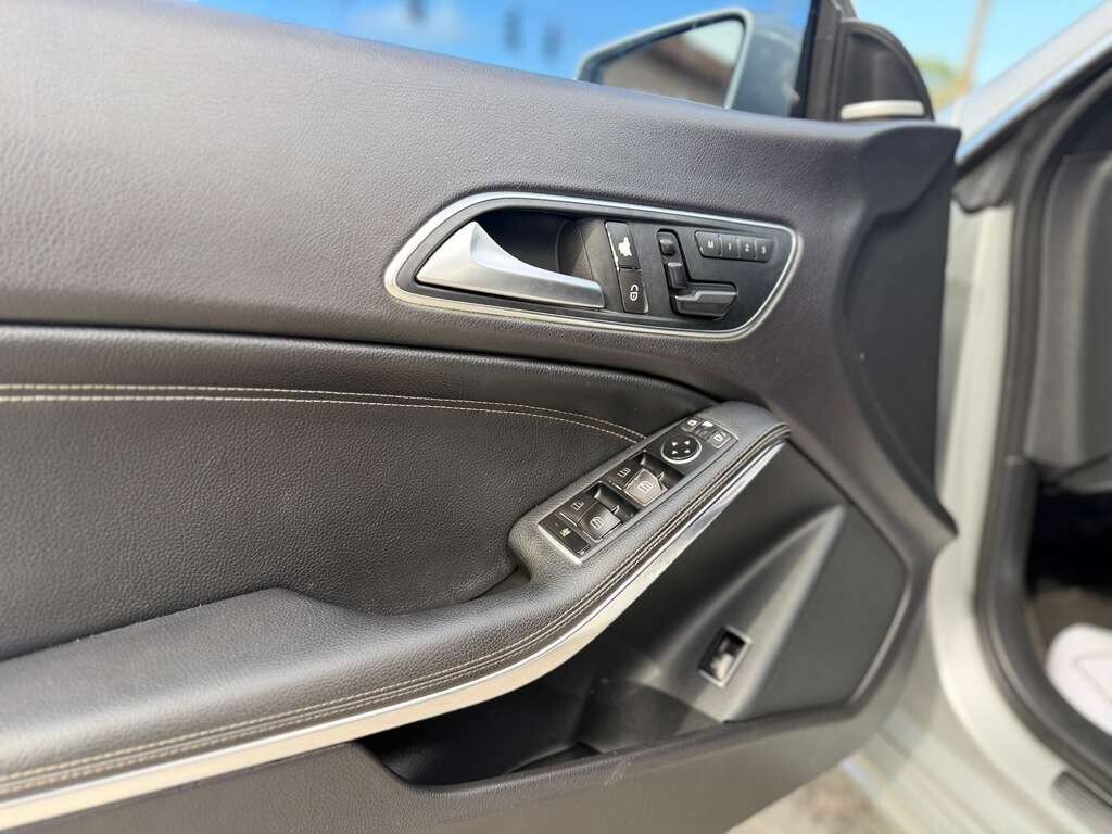 Used 2014 Mercedes-Benz CLA 250 4MATIC w/ Multimedia Package image 9