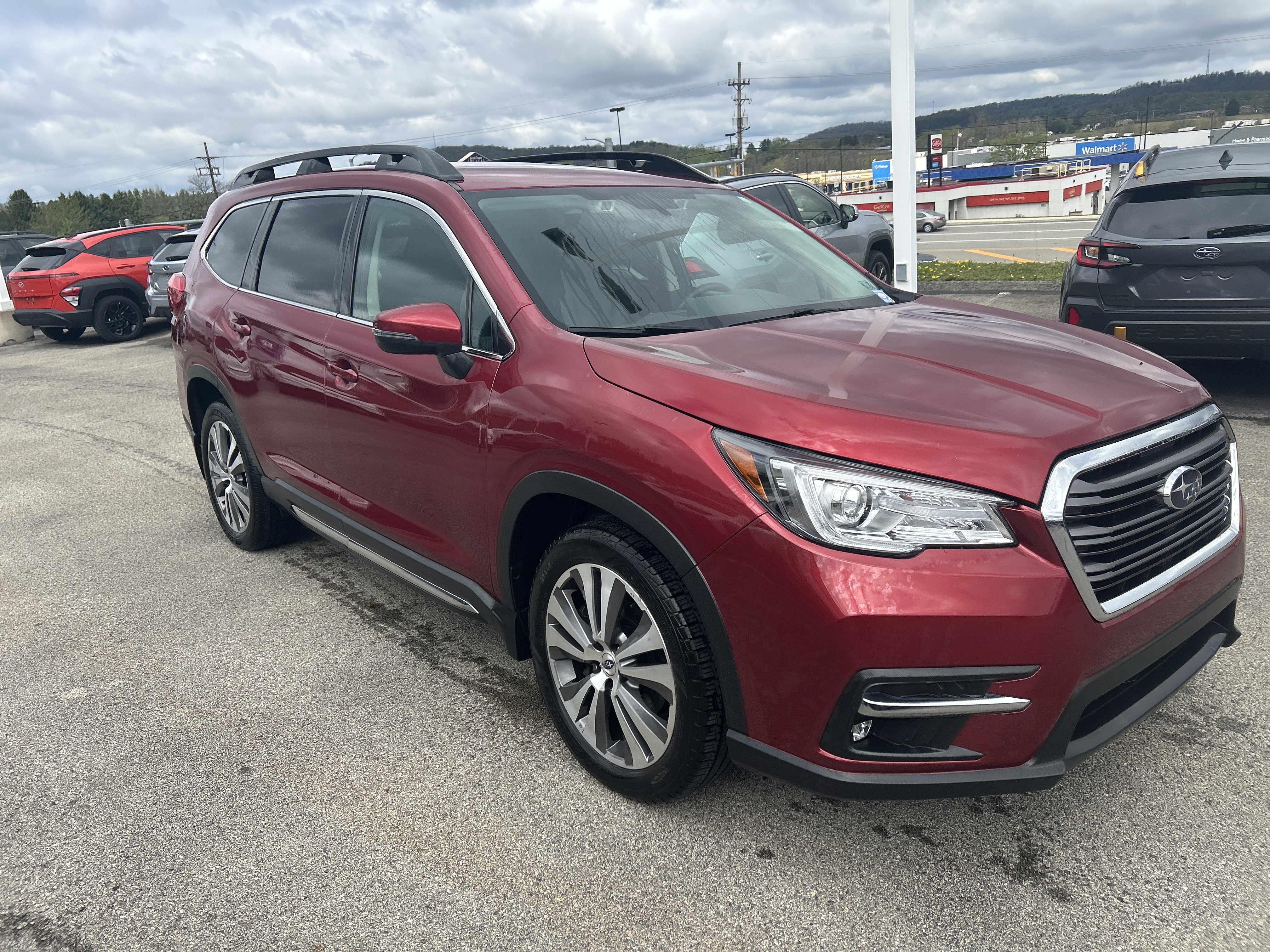 Used 2020 Subaru Ascent Limited w/ Popular Package #3 AWD/4WD image 2