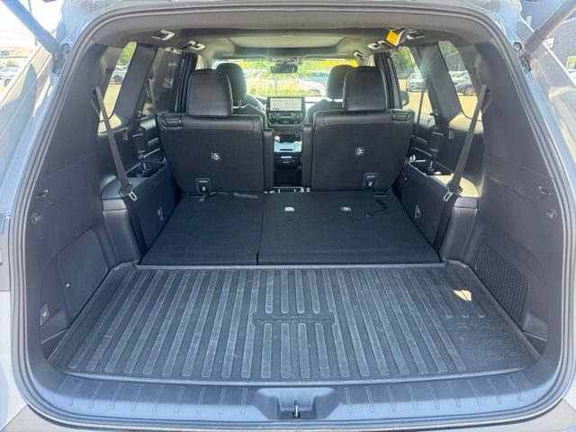 Used 2025 Toyota Grand Highlander AWD Hybrid image 11