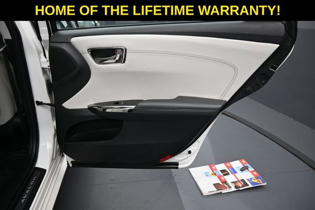 Used 2016 Toyota Avalon Limited FWD image 40