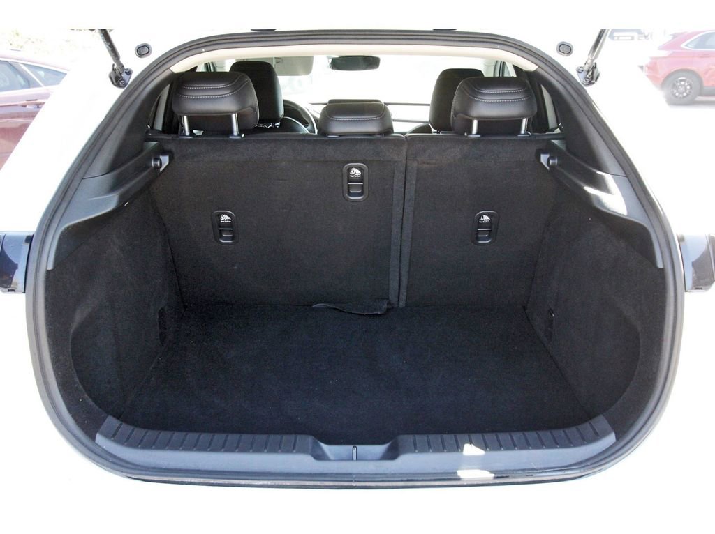 Certified 2025 MAZDA CX-30 AWD 2.5 S w/ Preferred Package image 6