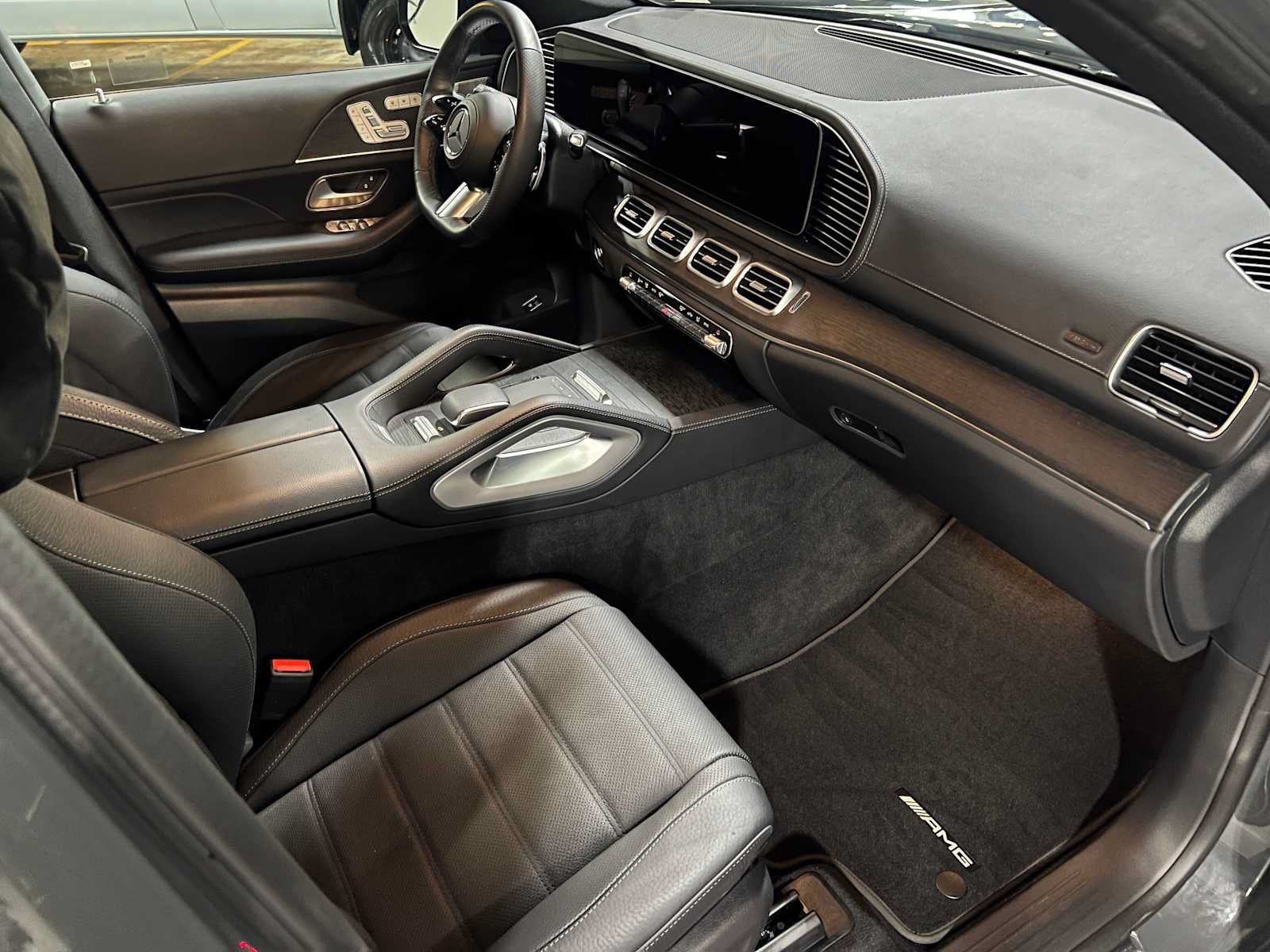 Used 2026 Mercedes-Benz GLS 450 4MATIC image 11