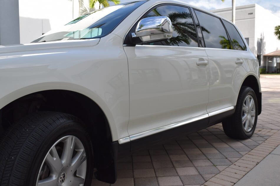 Used 2006 Volkswagen Touareg V10 TDI AWD/4WD image 16