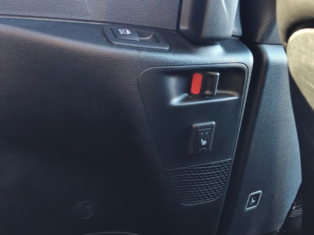 Used 2025 Chrysler Pacifica Limited image 64