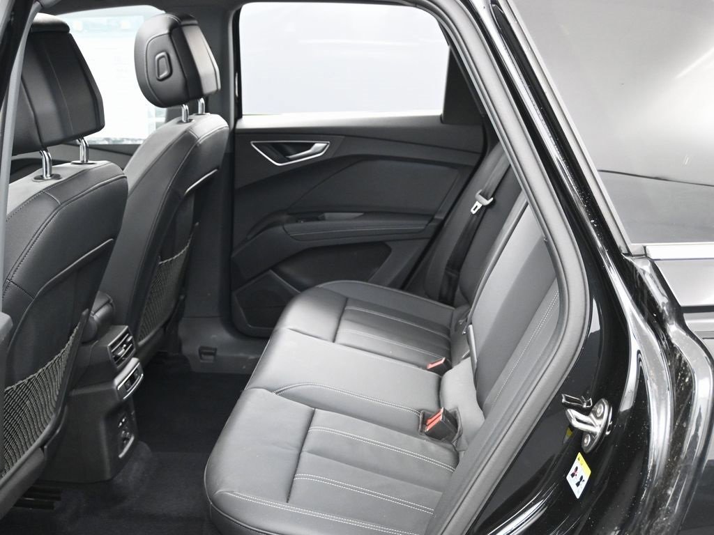 Used 2023 Audi Q4 e-tron Premium w/ Convenience Package image 32