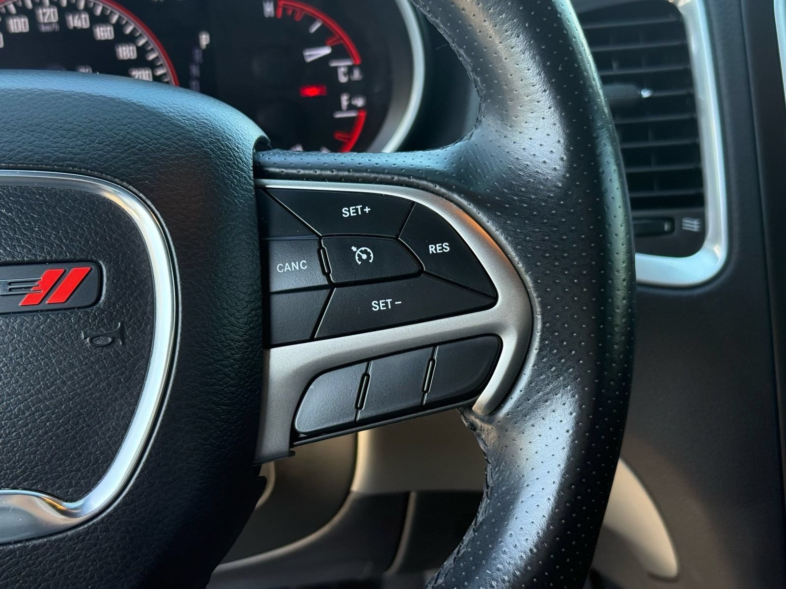 Used 2020 Dodge Durango SXT RWD image 18