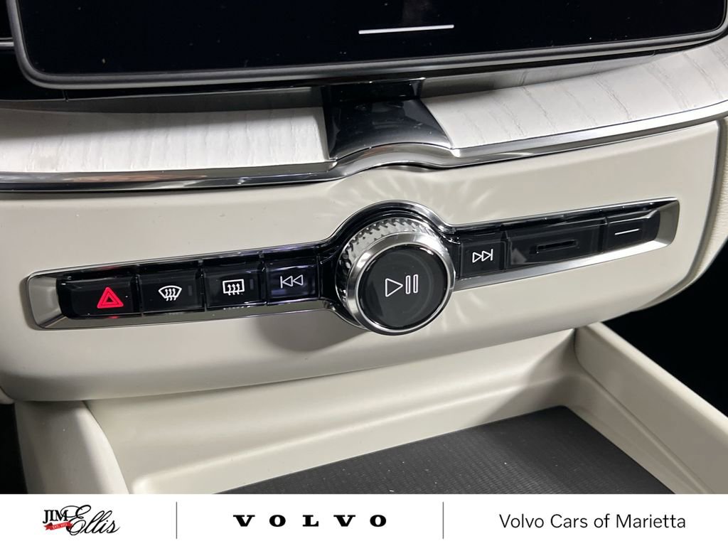 New 2026 Volvo XC60 B5 Ultra w/ Protection Package Premier image 17