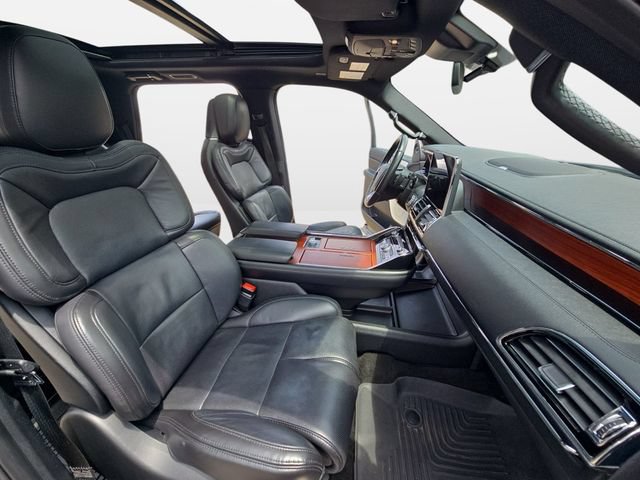 Used 2021 Lincoln Navigator Reserve w/ Luxury Package AWD/4WD image 11