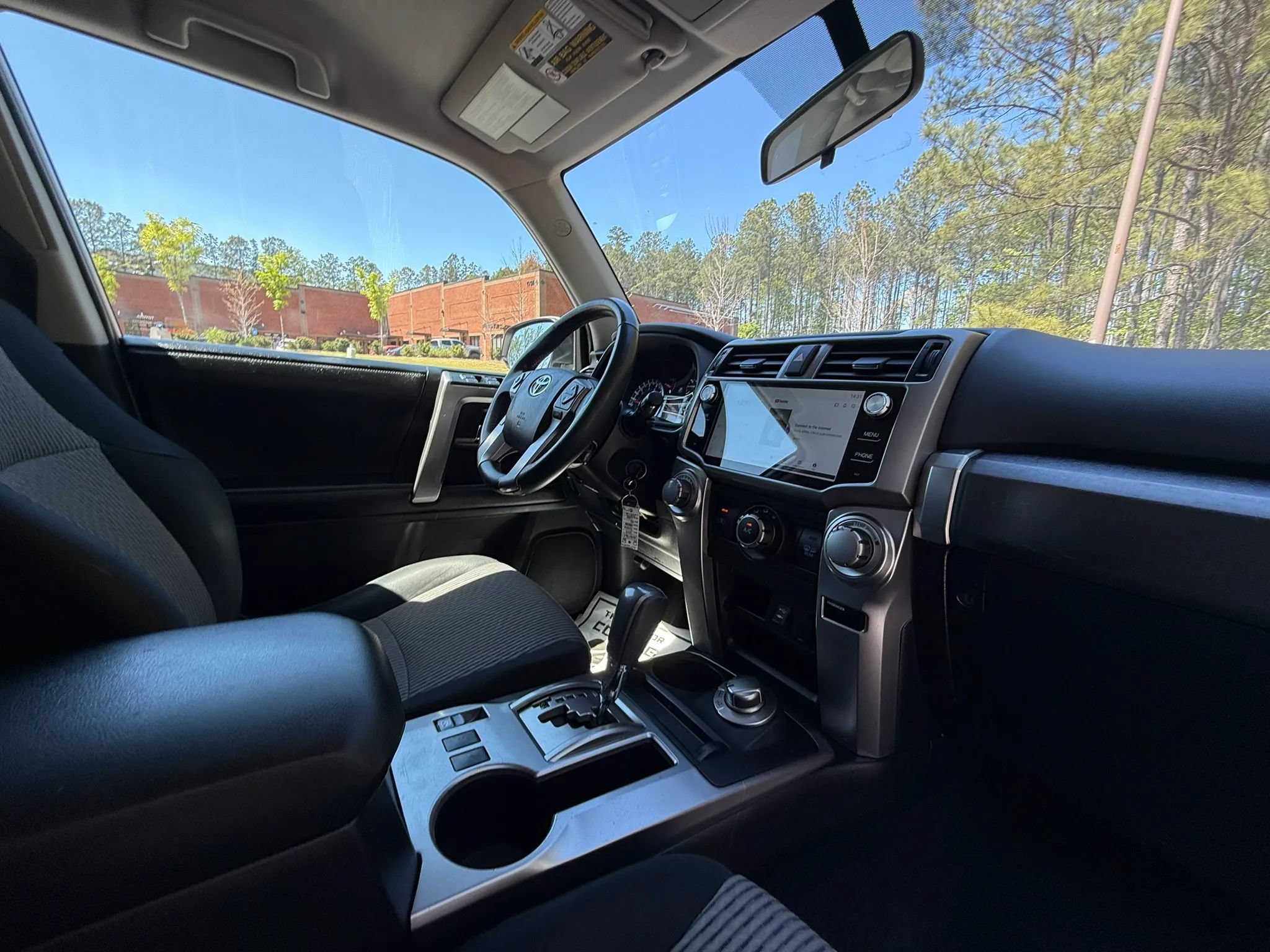 Used 2015 Toyota 4Runner SR5 AWD/4WD image 26