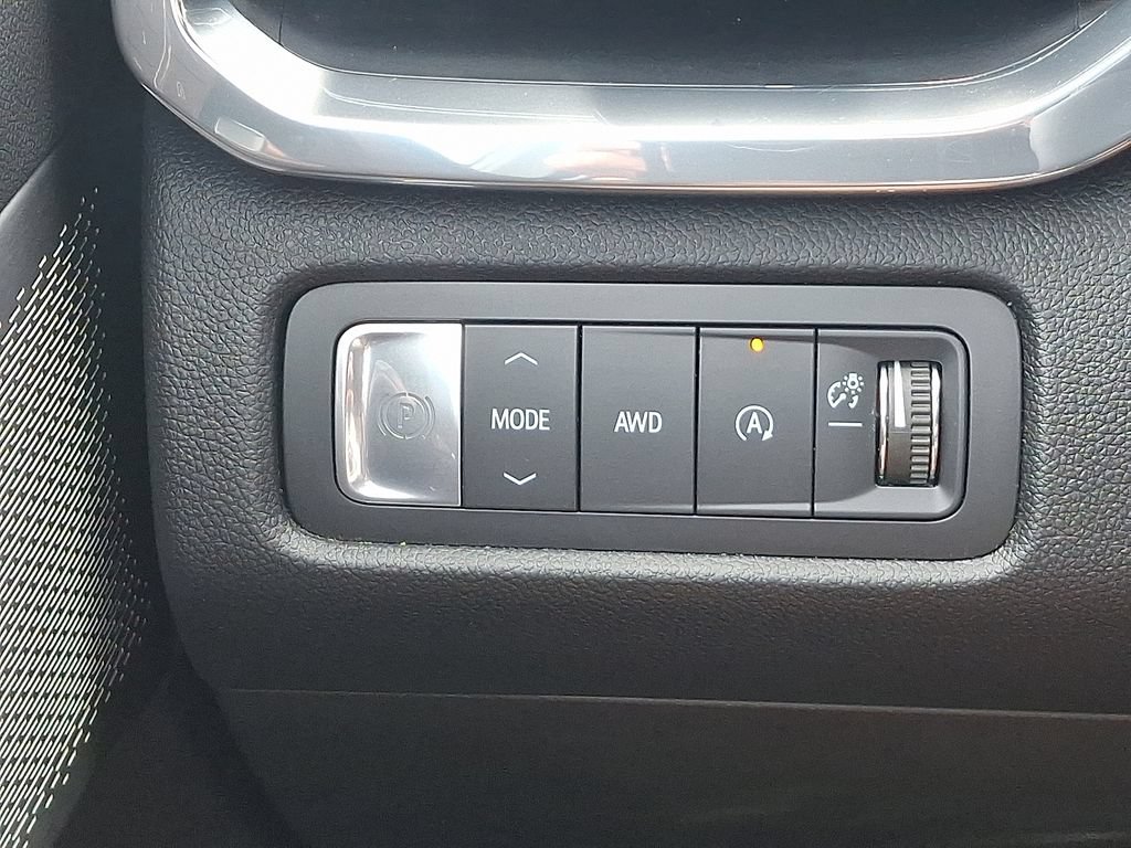 Certified 2026 GMC Acadia Denali Ultimate w/ LPO, Floor Liner Package AWD/4WD image 24