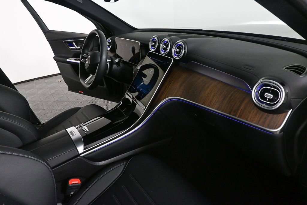 Certified 2025 Mercedes-Benz GLC 300 4MATIC image 23
