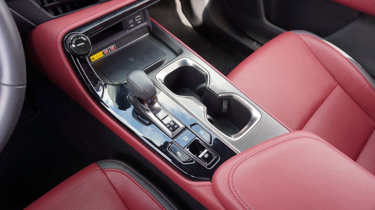 Used 2025 Lexus NX 250 FWD w/ Towing Package (2000 Lbs) image 20