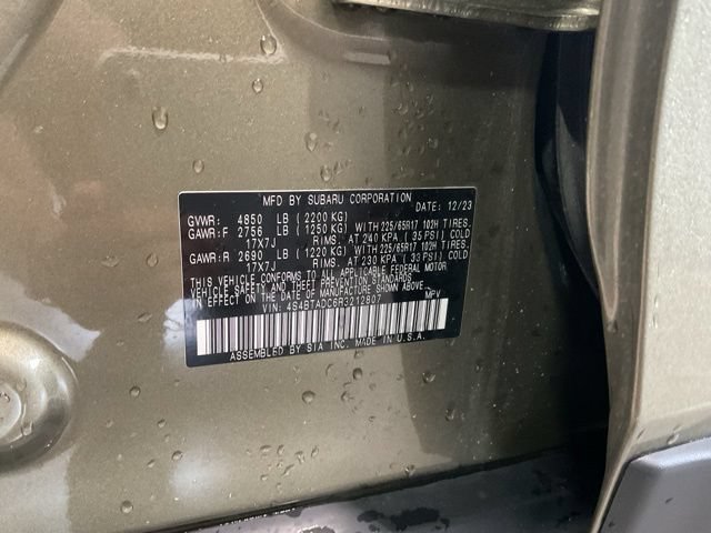 Used 2024 Subaru Outback Premium AWD/4WD image 32