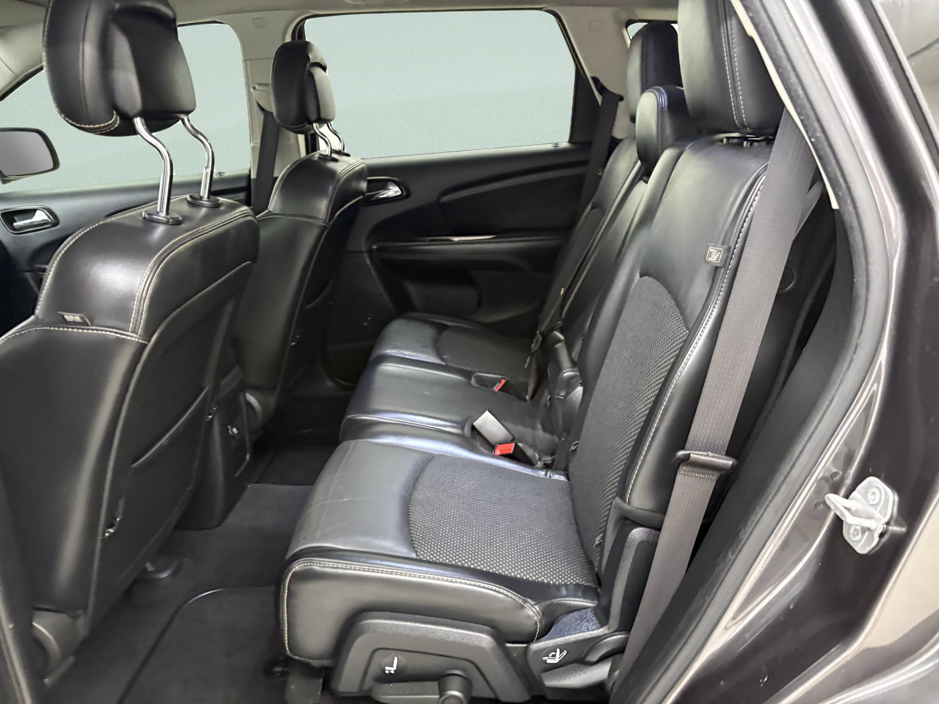 Used 2018 Dodge Journey Crossroad FWD image 12