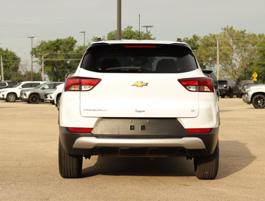Used 2025 Chevrolet TrailBlazer LT FWD image 6