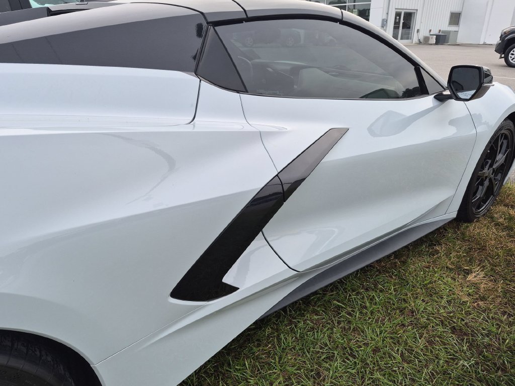 Used 2021 Chevrolet Corvette Stingray Preferred Conv w/ Z51 Performance Package RWD image 12