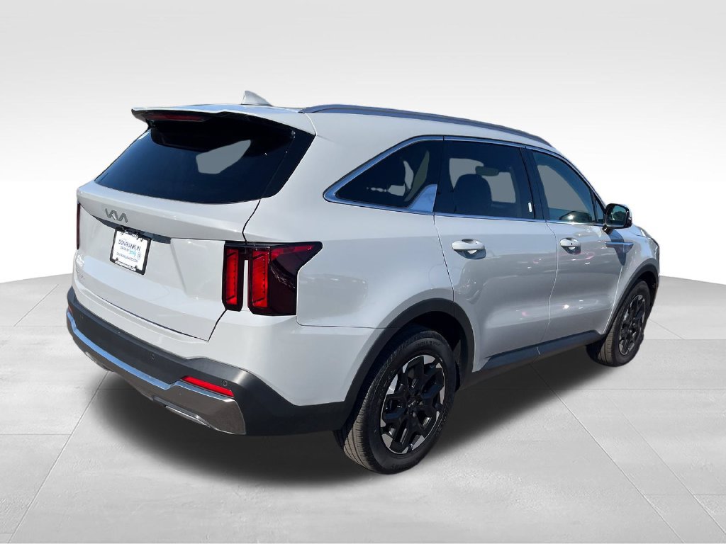 Used 2025 Kia Sorento S w/ Panoramic Sunroof Package FWD image 5