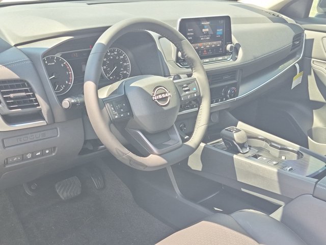 New 2027 Nissan Rogue SV FWD image 3