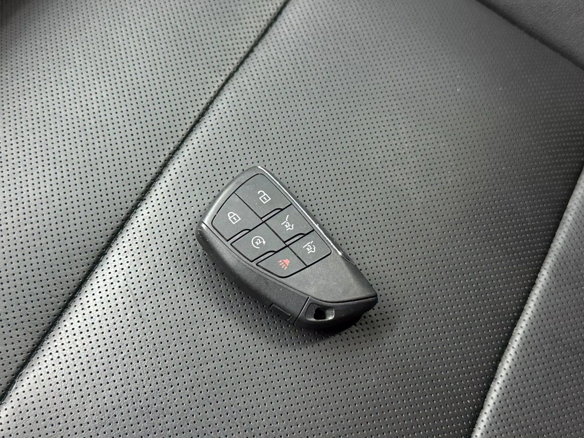 Used 2024 GMC Yukon SLT image 52