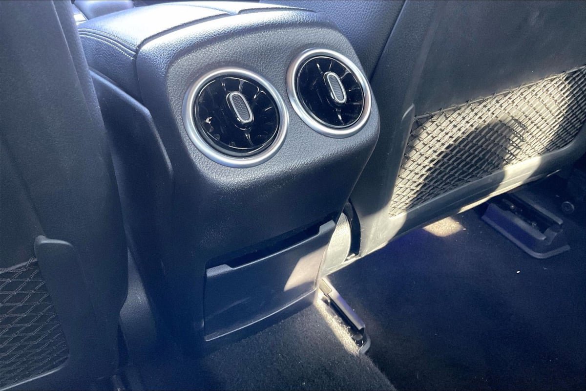 Used 2020 Mercedes-Benz CLA 250 image 31