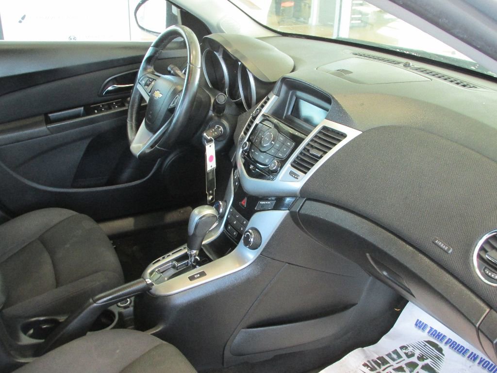 Used 2013 Chevrolet Cruze LT image 27