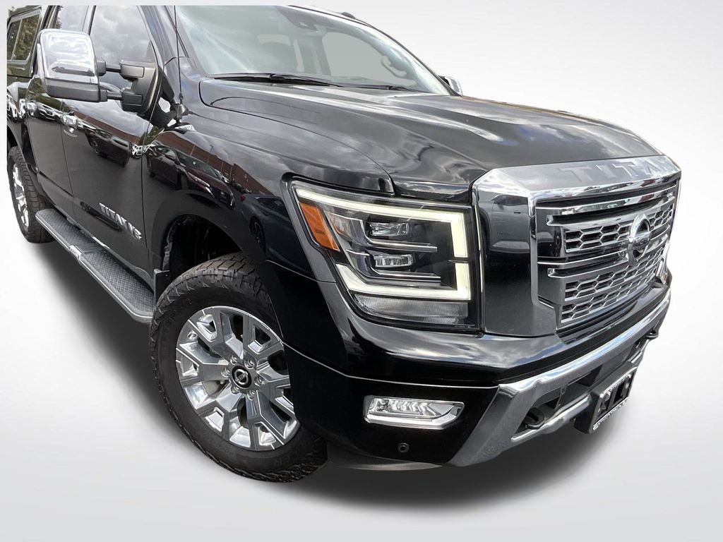 Used 2020 Nissan Titan SL w/ Moonroof Package image 11