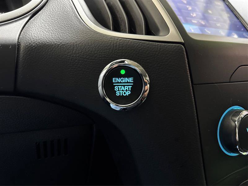 Used 2020 Ford Edge SEL image 25