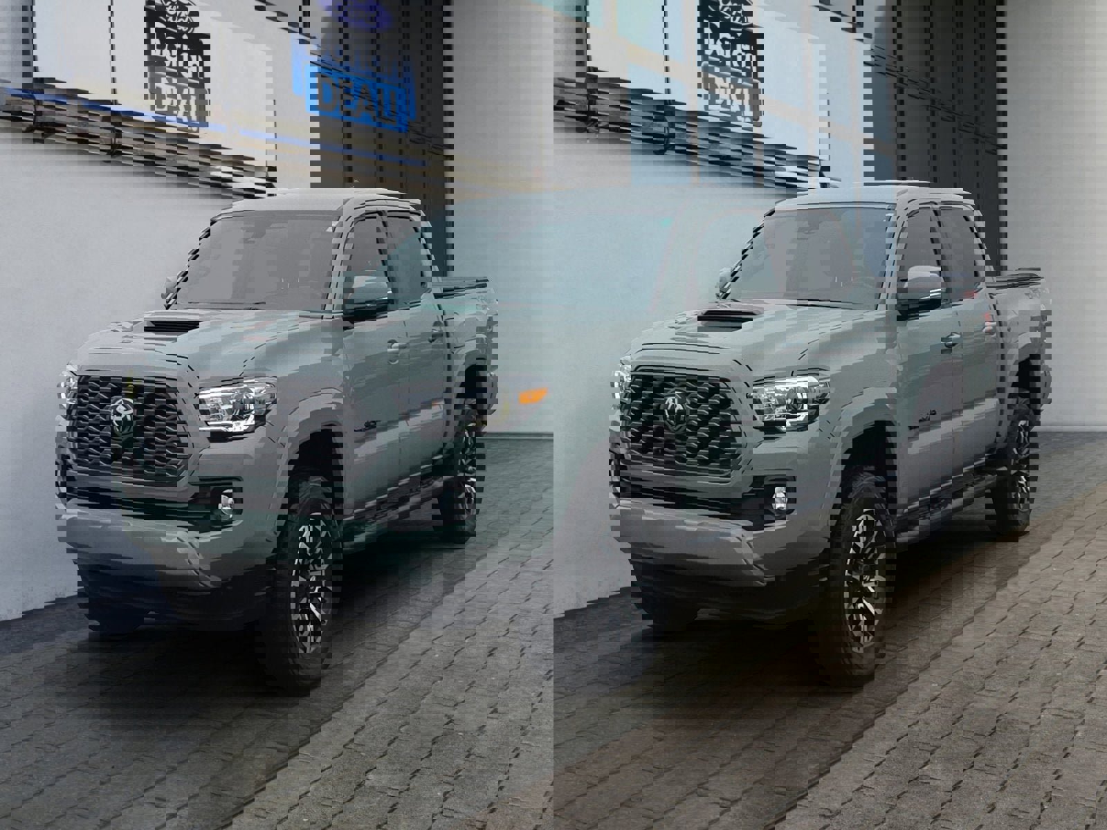 Used 2023 Toyota Tacoma TRD Sport image 7