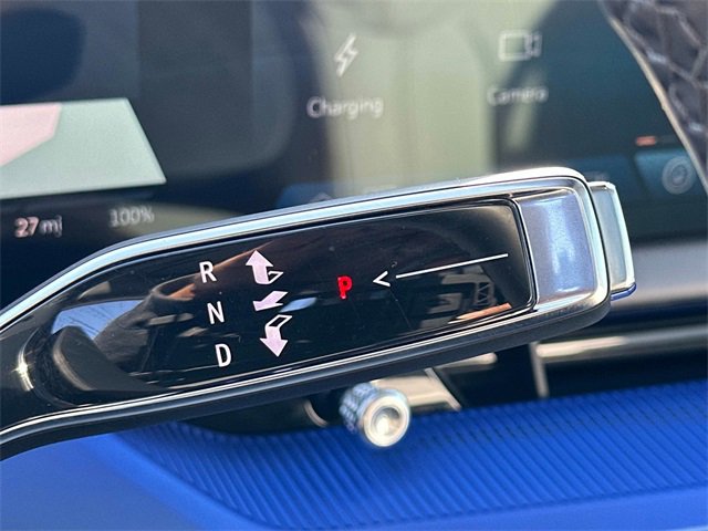 Used 2025 Cadillac Optiq Luxury 2 image 10