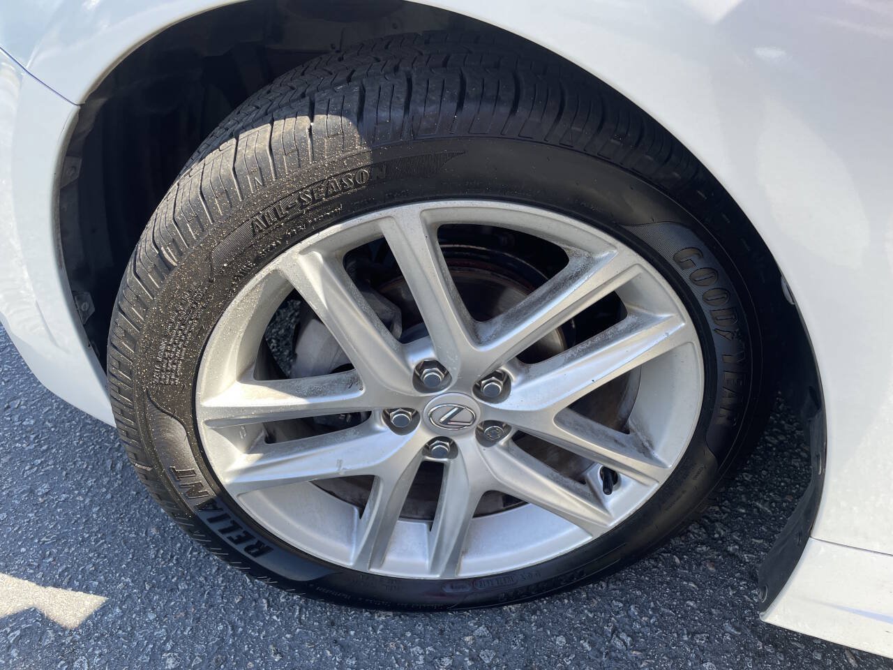 Used 2015 Lexus CT 200h FWD image 21