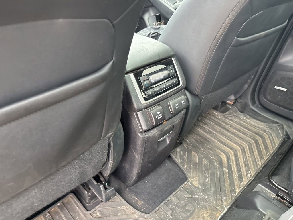 Used 2022 Subaru Ascent Touring AWD/4WD image 35